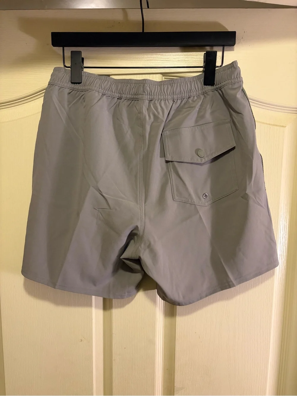 Vuori Men’s “Banks Resort” Short 7” Inseam w/ Brief Mesh Liner (M)